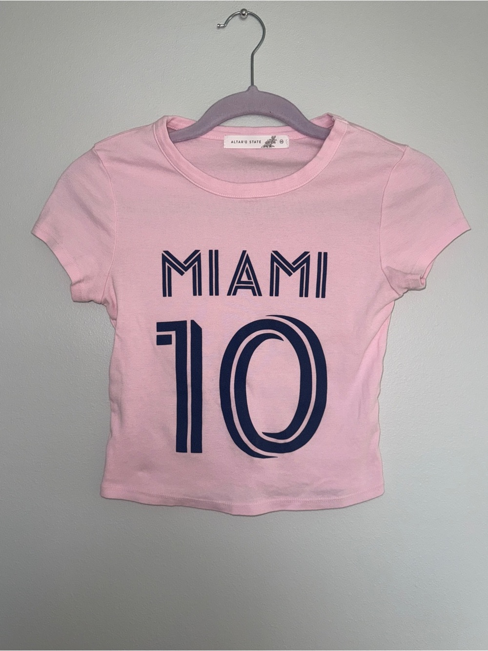 Altar'd State | Cropped Graphic Baby Tee | Pink & Navy | XS